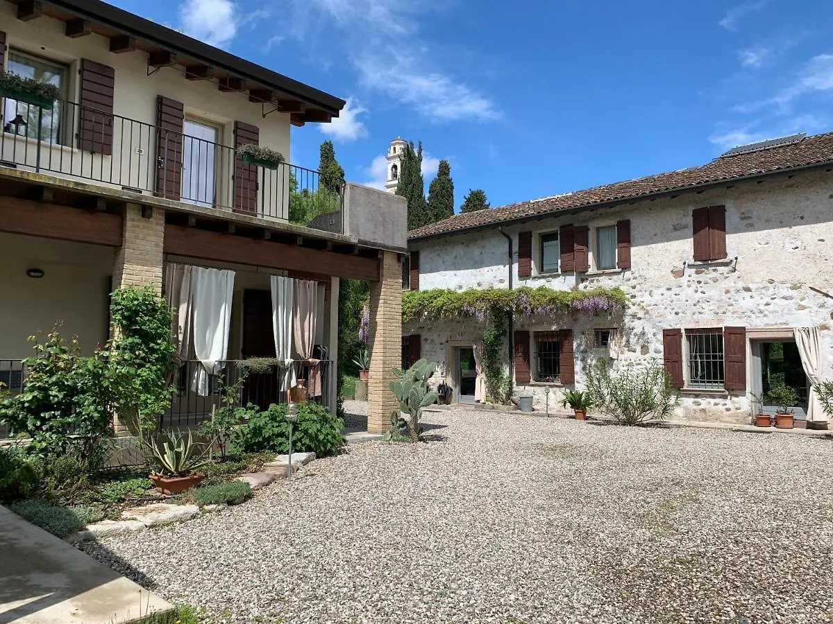 L'Isolo b&b e case vacanza Monzambano 0*,  Italia