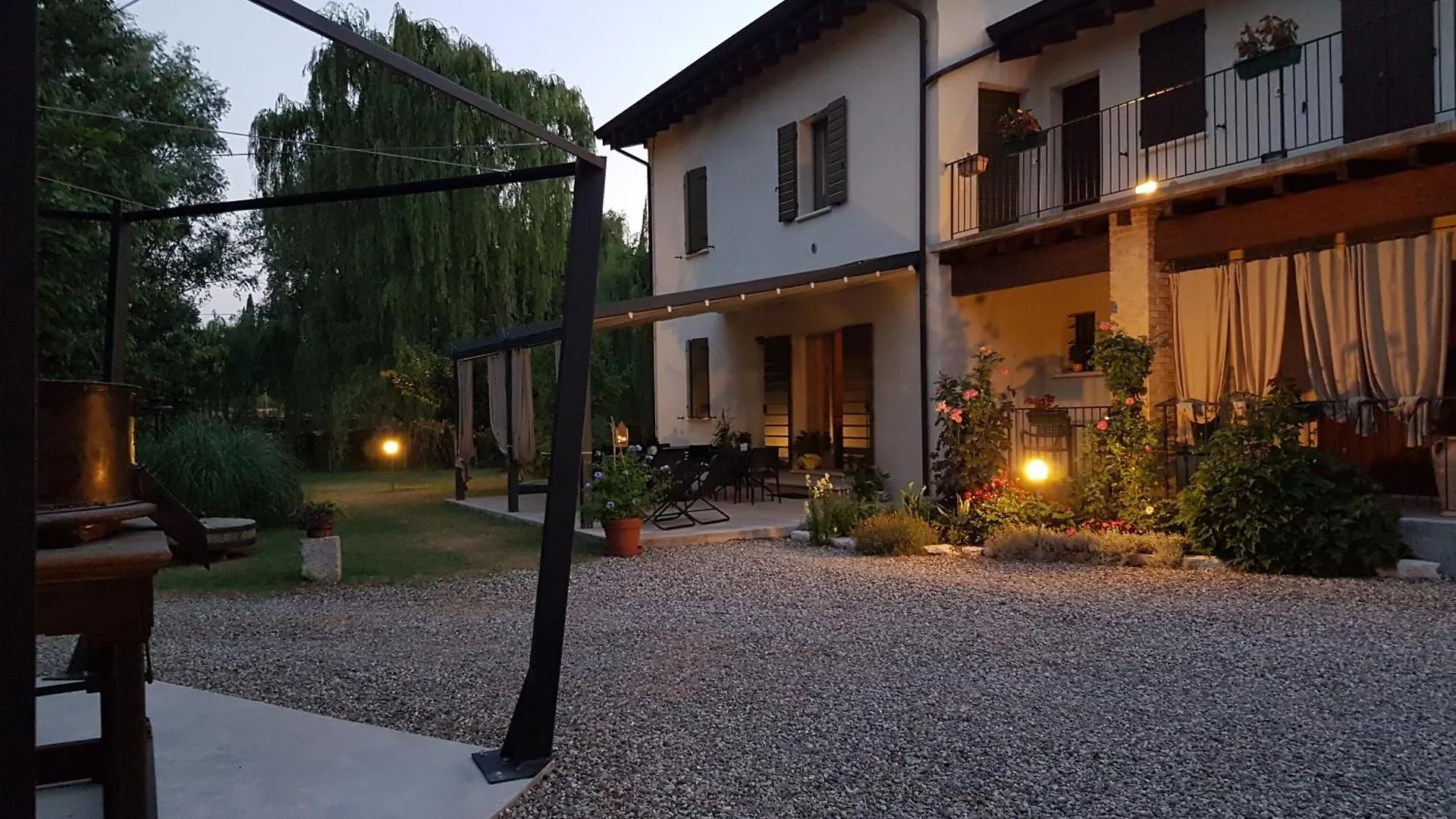 Bed & Breakfast L'Isolo b&b e case vacanza Monzambano