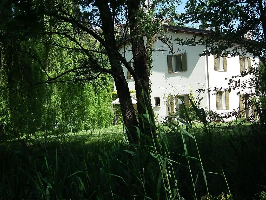 Bed & Breakfast L'Isolo b&b e case vacanza Monzambano Italia