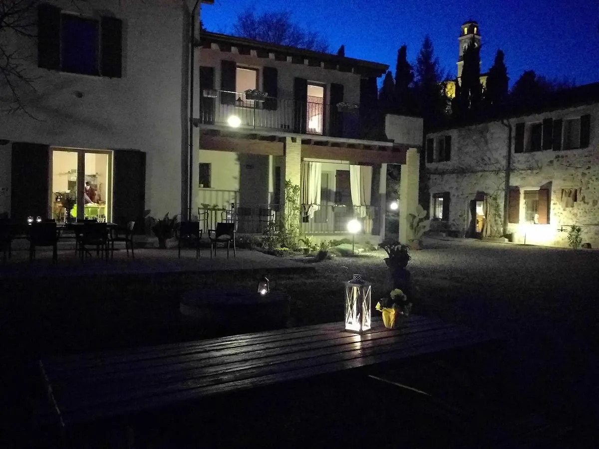 L'Isolo b&b e case vacanza Monzambano Bed & Breakfast