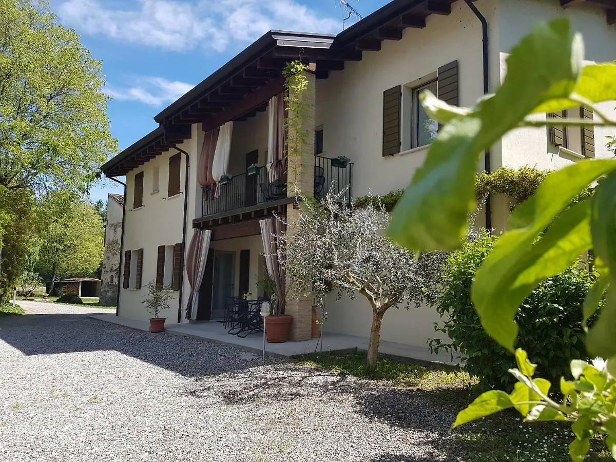 Bed & Breakfast L'Isolo b&b e case vacanza Monzambano